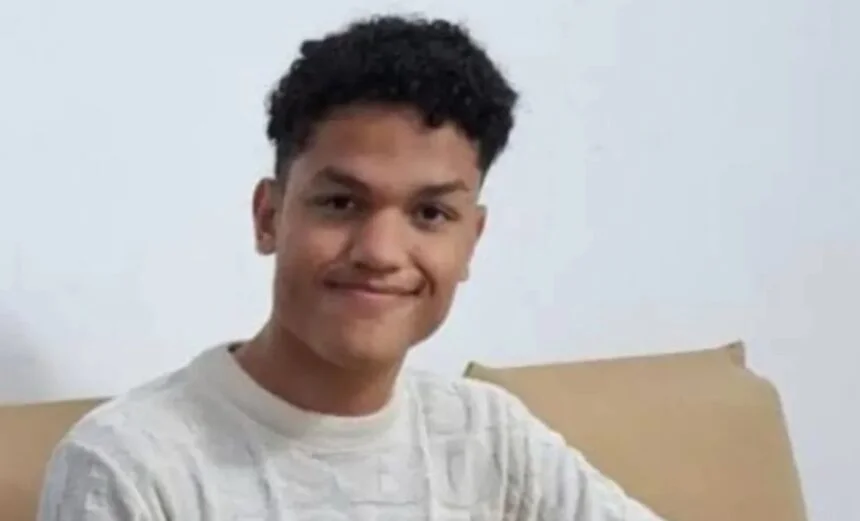 Adolescente de Vitória da Conquista desaparece após entrar no mar em Ilhéus