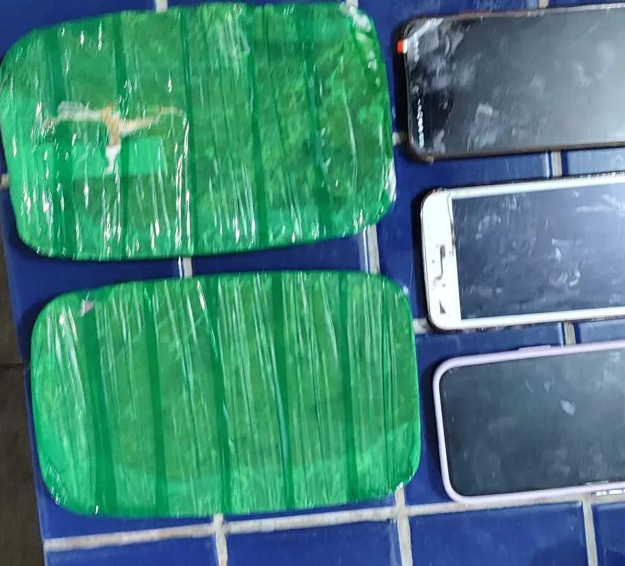 Mulheres são presas com pasta base de cocaína em ônibus na BR-030, em Rio do Antônio