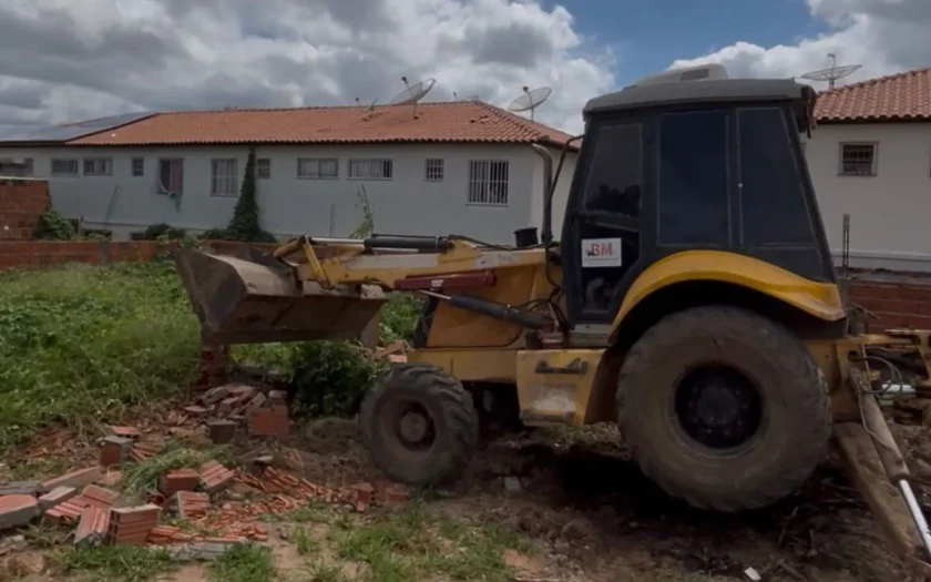 Prefeitura de Guanambi realiza operação contra ocupações irregulares