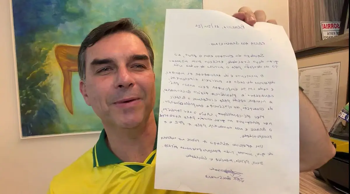 OAB pede ao STF que Flávio volte a visitar Bolsonaro como advogado