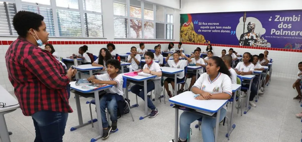 Reajuste salarial para professores da Educação Básica da Bahia é sancionado