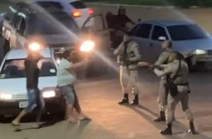 Pai e filho são detidos após ataque a homem em Caetité