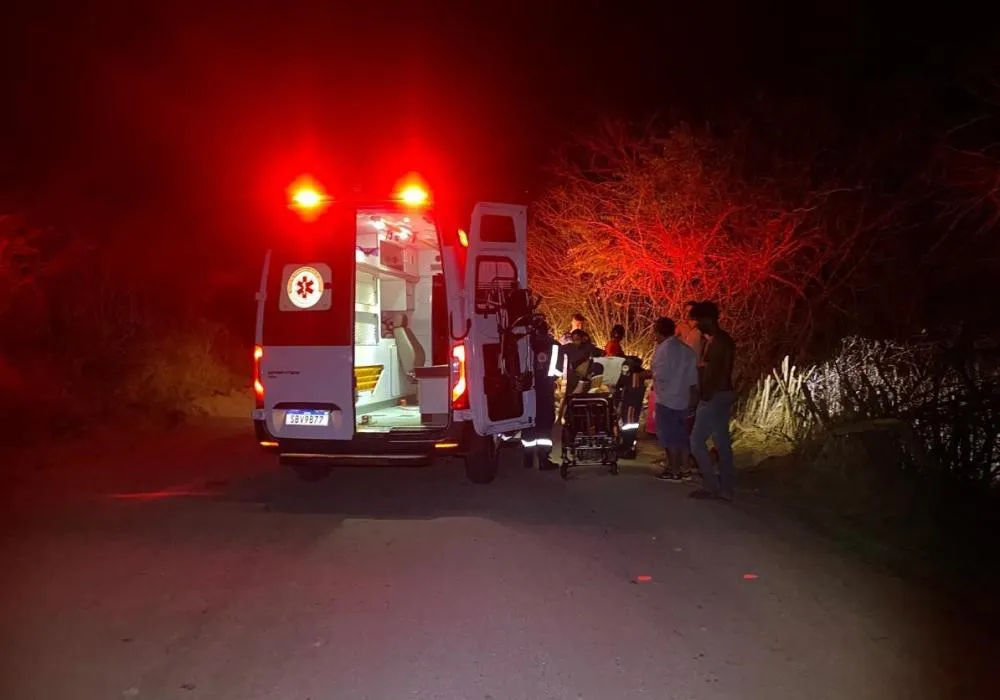 Acidente na BA-172 deixa um morto e quatro feridos