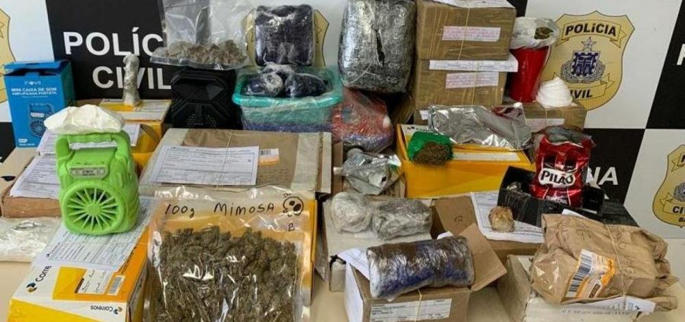 Polícia apreende três quilos de maconha e crack em encomendas dos Correios na BA-535