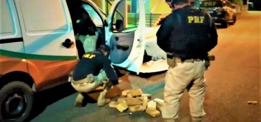 PRF na Bahia apreende quase 80 Kg de cocaína na BR 101