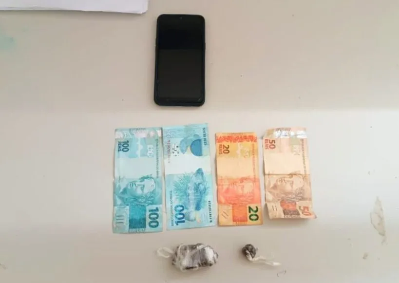 Homem é preso com drogas e dinheiro em Bom Jesus da Lapa