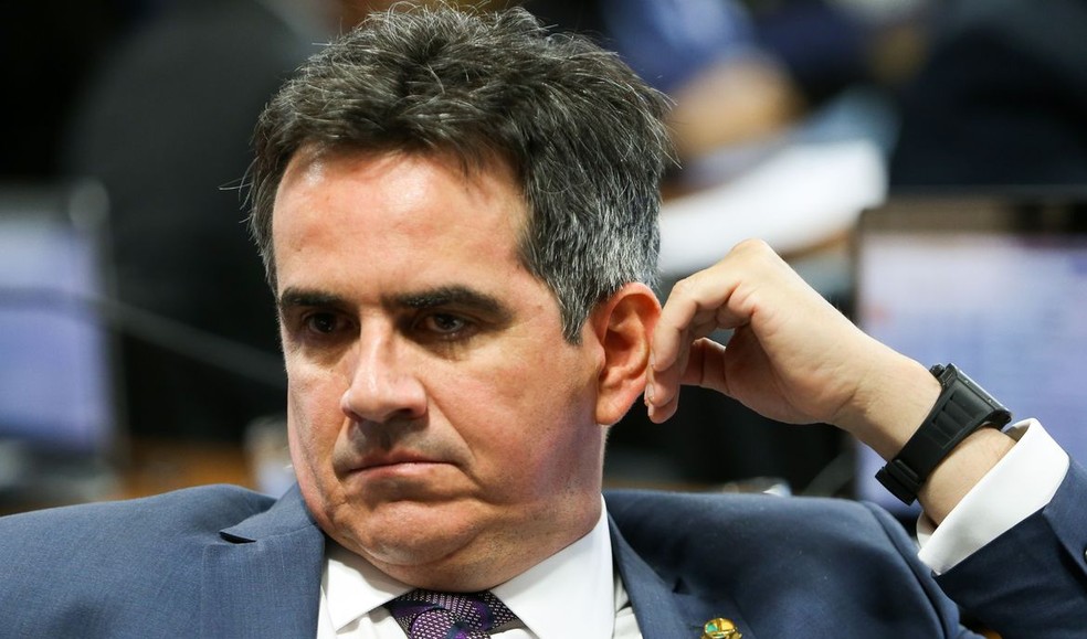 Centrão prepara emenda para tentar jogar eleição para 2022