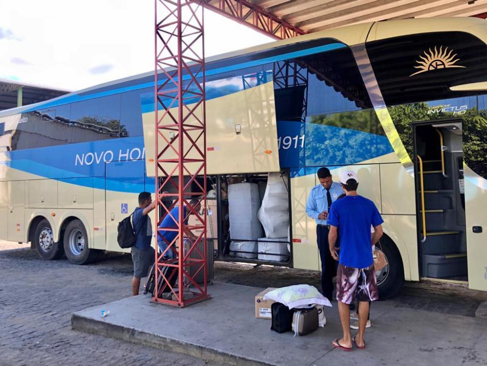 Caetité e outra 10 cidades baianas têm transporte suspenso; total chega a 182