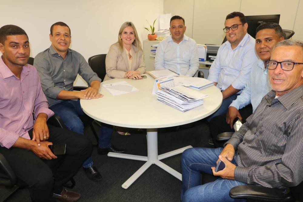 Ivana Bastos, prefeito e grupo político de Malhada cumprem agenda em Salvador