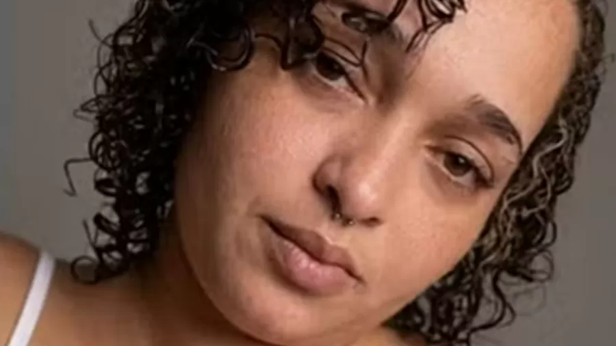 Bahia: Mulher leva soco de homem, cai, bate cabeça no chão e morre