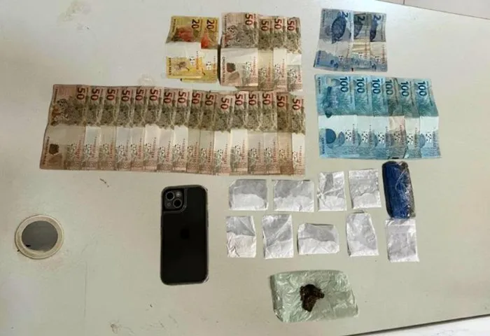 Homem é detido com cocaína e maconha após abordagem da Rondesp em Riacho de Santana