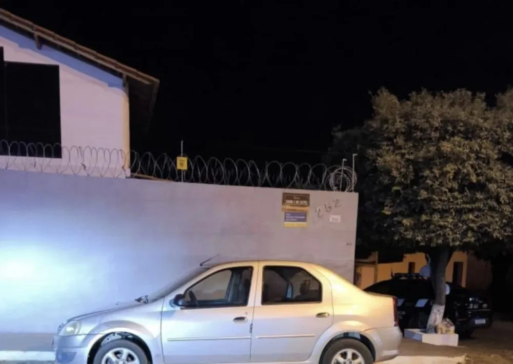 Carro roubado em BH é apreendido em Rio do Antônio