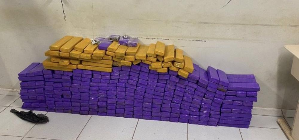 Operação da PM apreende 410 kg de maconha no oeste do estado