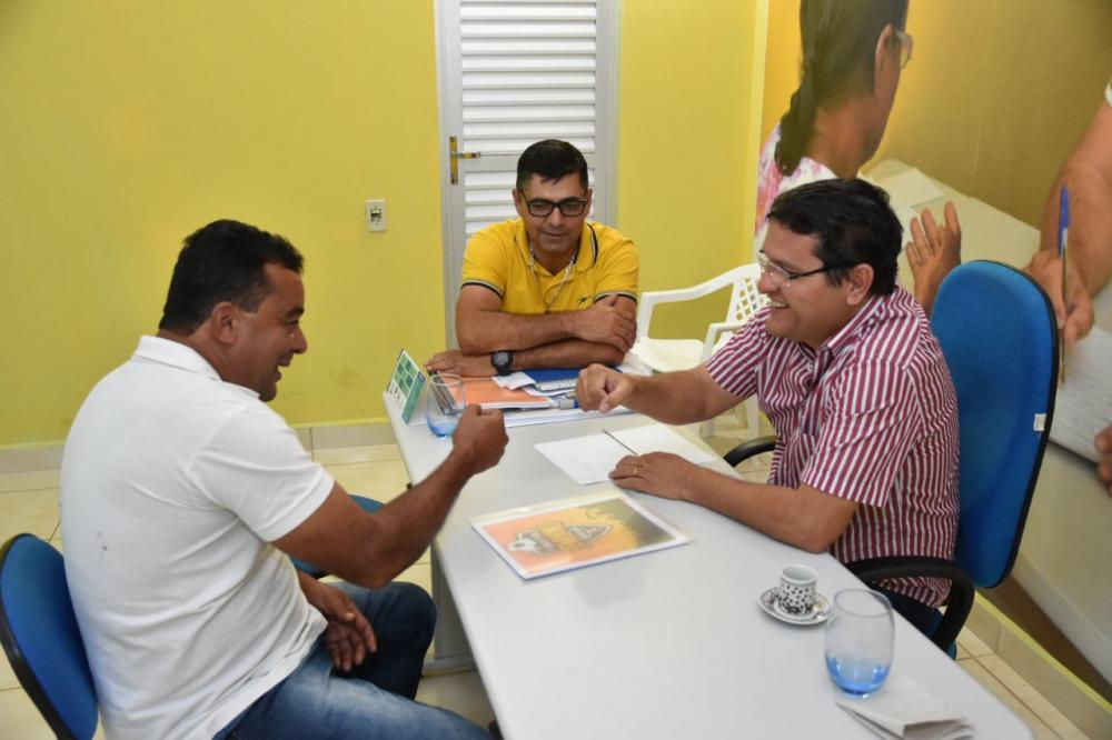 Guanambi: Jairo Magalhães cumpriu neste domingo, vasta agenda de atendimento a população na Subprefeitura de Morrinhos