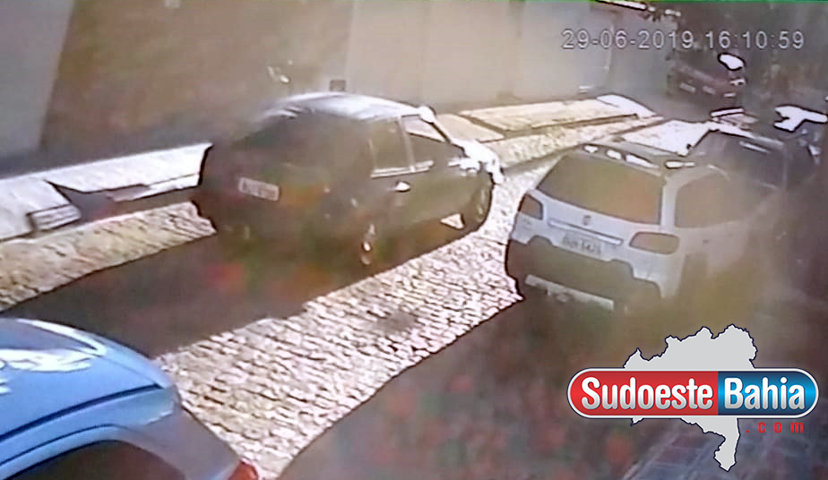 Criança é atropelada por carro e está em estado grave em Guanambi