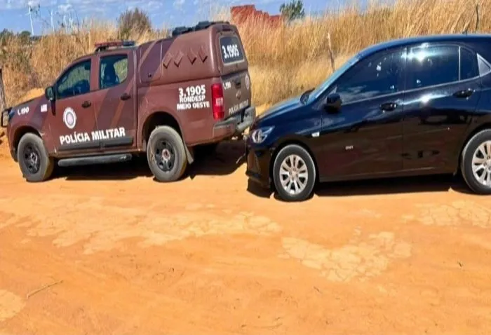 Carro roubado é recuperado após motorista ser feito refém em Guanambi
