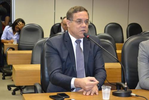 Após obstrução do deputado Luciano Ribeiro, Governo rever projeto em que pretendia privatizar a Embasa