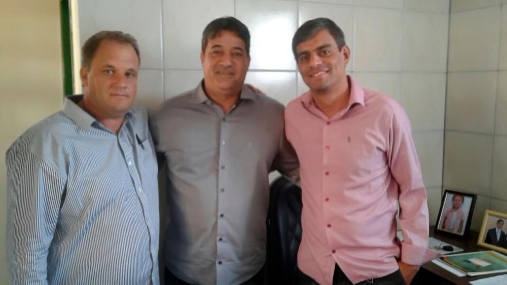 Caetité: Vereador cura trata com diretor da INB sobre problemas dos trabalhadores e comunidades no entorno da mina de urânio 