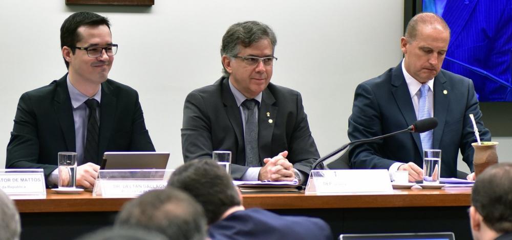 Vaza Jato: Dallagnol 'fingiu' que não sabia corrupção de Onyx Lorenzoni