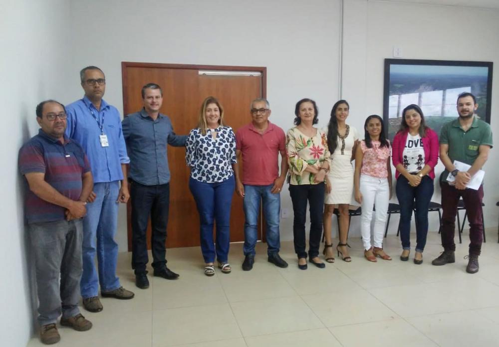 Reunião define cronograma para elaboração do Plano de Saneamento Básico em Caetité