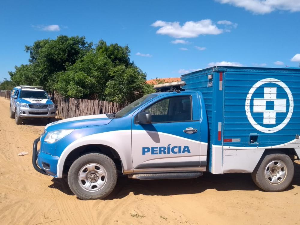 Após ser arrastado por cachorro, corpo de recém-nascido é encontrado por moradores na zona rural de Bom Jesus da Lapa