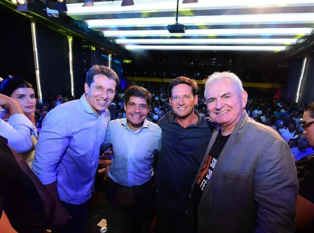 ACM Neto lidera pesquisa para o governo da Bahia após anúncio de chapa