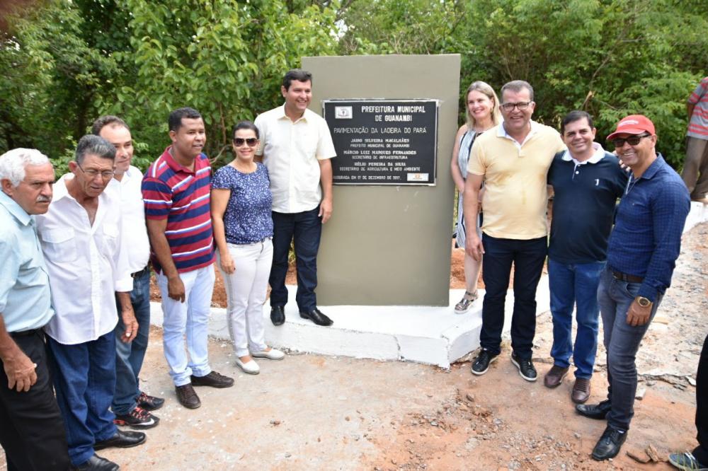 Prefeito Jairo Magalhães inaugura 1.100 metros de pavimentação da Ladeira do Pará, na zona rural do Distrito de Ceraíma