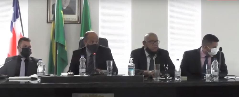 Ao negligenciar papel fiscalizador na Câmara de Vereadores de Livramento, ala governista se reduz a puxa-saquismo institucionalizado