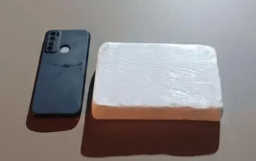 Mulher é presa com 1 kg de cocaína em ônibus em Licínio de Almeida