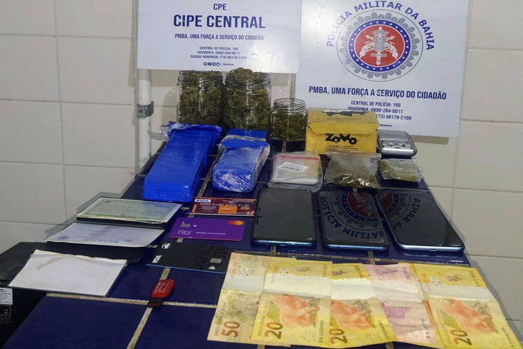 Dupla é presa acusada de tráfico de drogas em Ibicoara