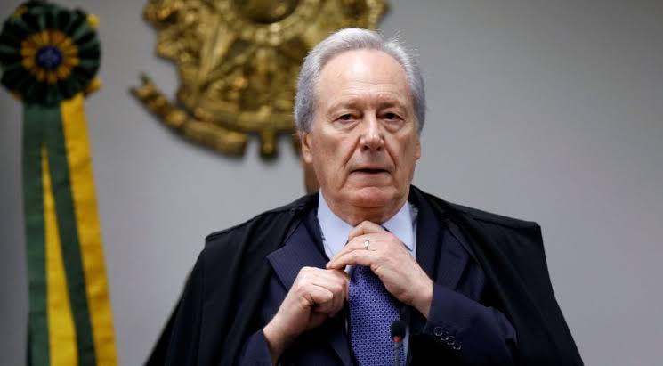 Lula concede aposentadoria a Lewandowski e já pode indicar substituto no STF