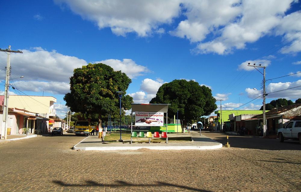 Mulher cai no golpe do carro quebrado e perde quase sete mil reais em Sebastião Laranjeiras