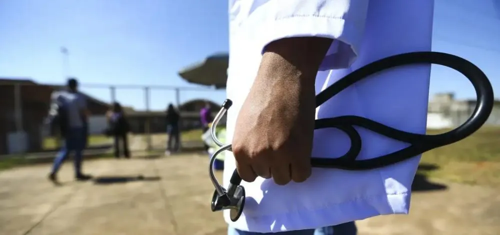 Estudantes baianos de baixa renda poderão cursar medicina em Cuba com bolsa