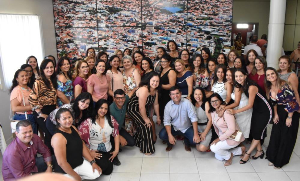 Prefeito de Guanambi empossa novos diretores da Rede Municipal de Ensino para o biênio 2019/2020