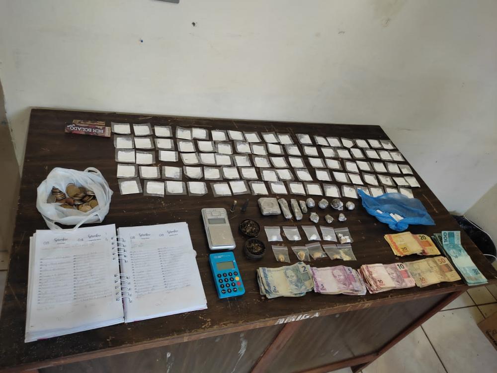 Mulher é presa por tráfico de drogas em Sebastião Laranjeiras