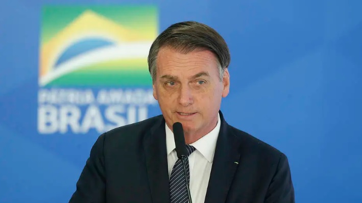 Bolsonaro afirma que vai indicar Moro para próxima vaga no STF