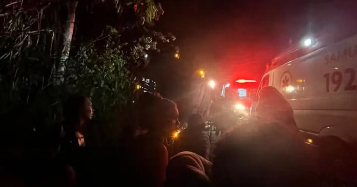 Veículo da Águia Branca tomba entre Teixeira de Freitas e Salvador