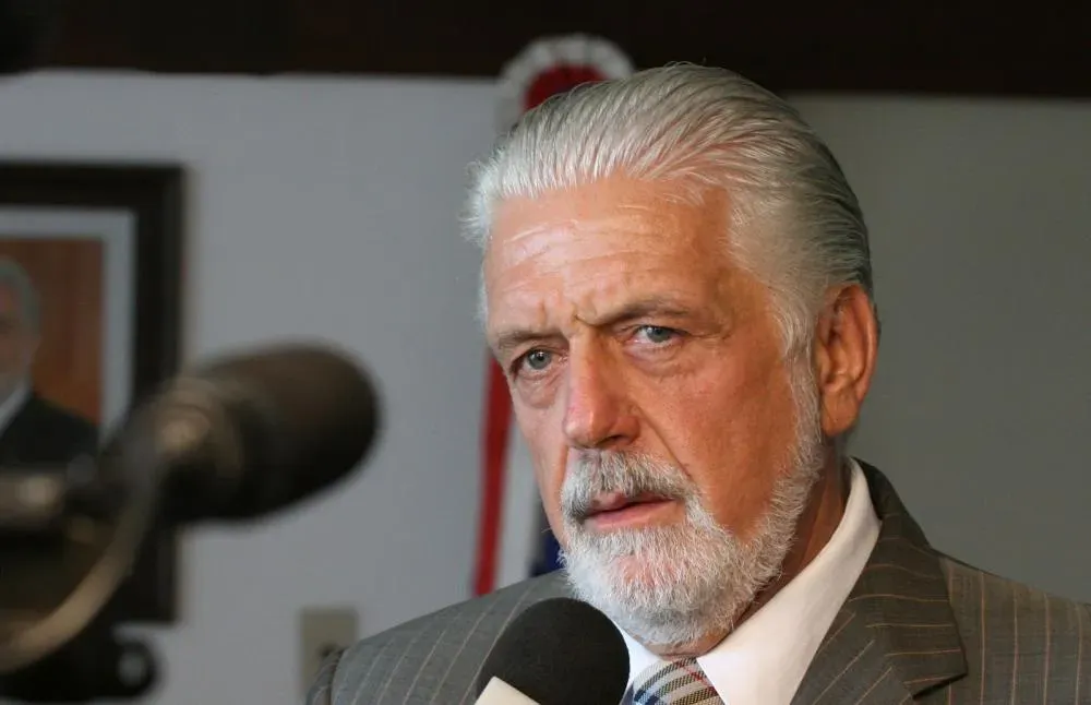 Wagner afirma que investigação tem motivação política