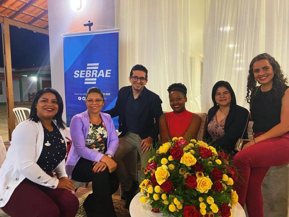 Por uma cidade empreendedora: dialogia e cultura colaborativa com a sociedade caetiteense