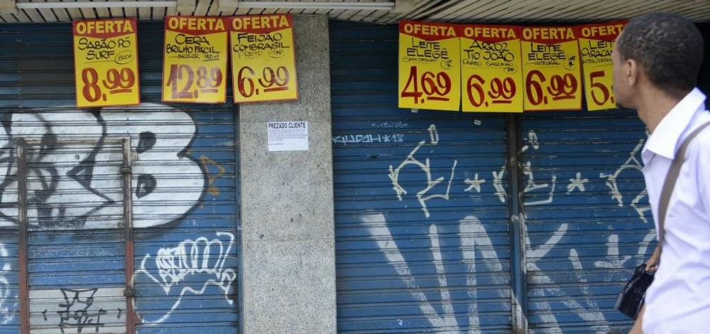 Enquanto reajuste para Congresso e STF chega a 19%, salário mínimo terá aumento de 9%