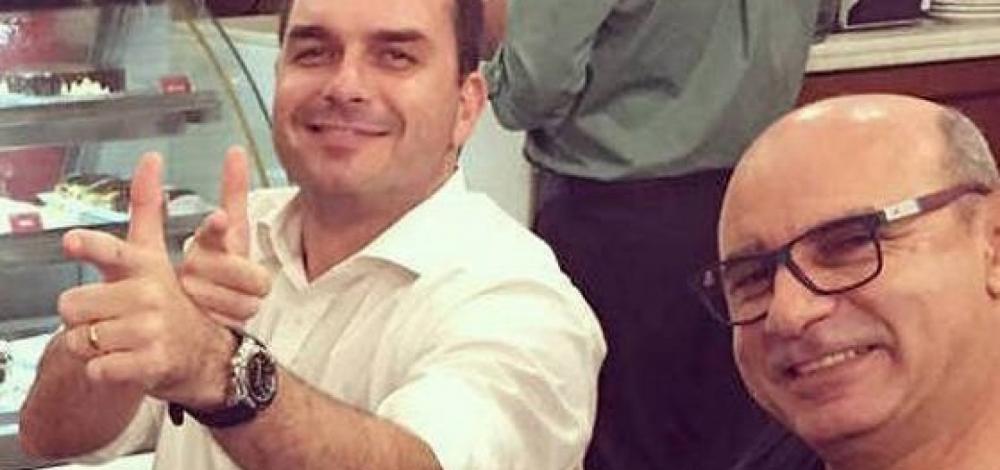 PF antecipou a Flávio Bolsonaro que Queiroz seria alvo de operação, diz suplente do senador