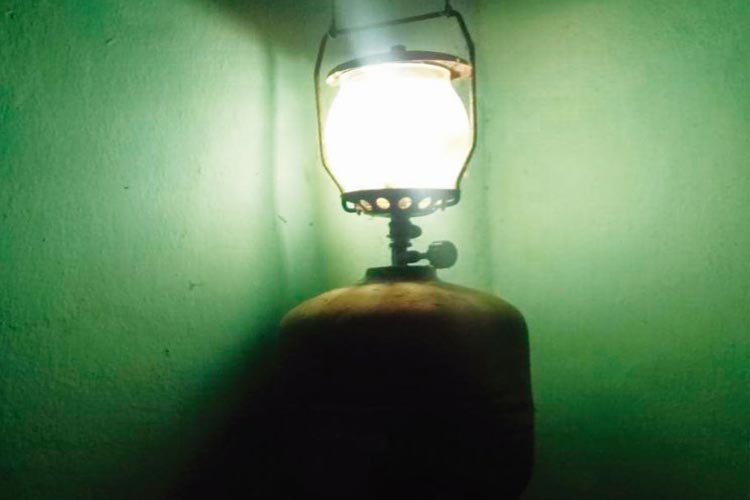 Famílias da zona rural de Palmas de Monte Alto ainda vivem sem energia elétrica