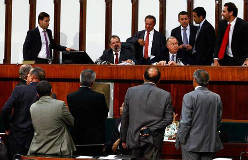 Bahia: ALBA votará reajuste salarial dos servidores na próxima terça