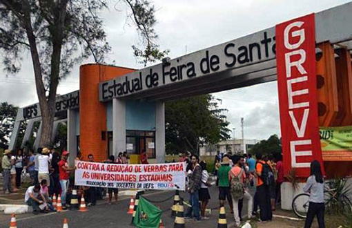 Universidades dizem que greve acaba se governo fechar acordo