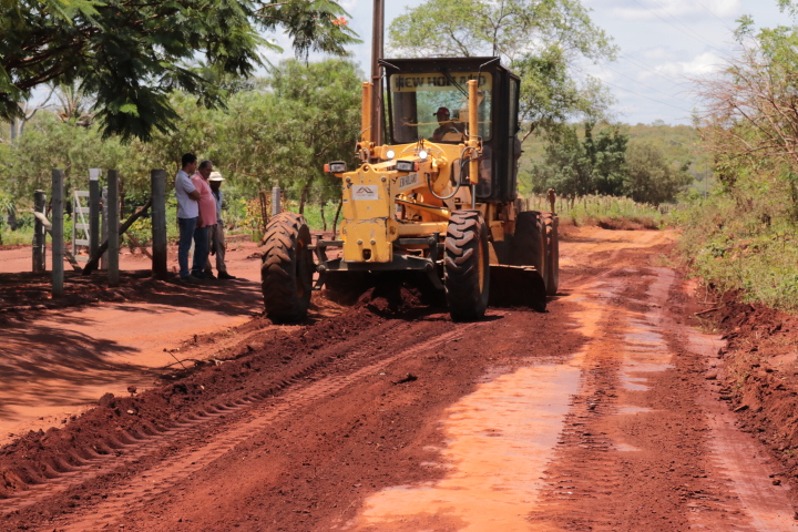 Prefeitura de Caetité realiza melhorias nas estradas vicinais de Santa Luzia e Campinas