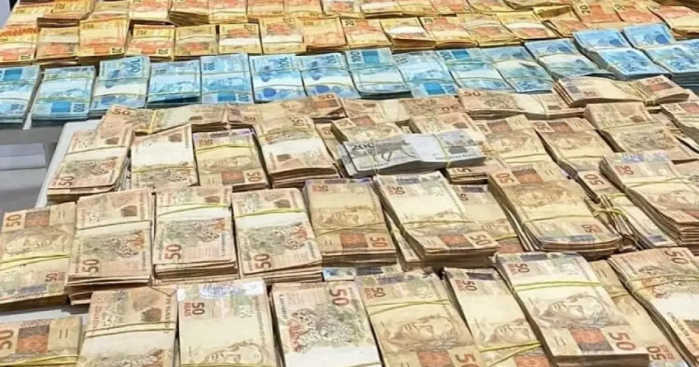 Cerca de meio milhão de reais do tráfico de drogas são apreendidos pela polícia em Bom Jesus da Lapa