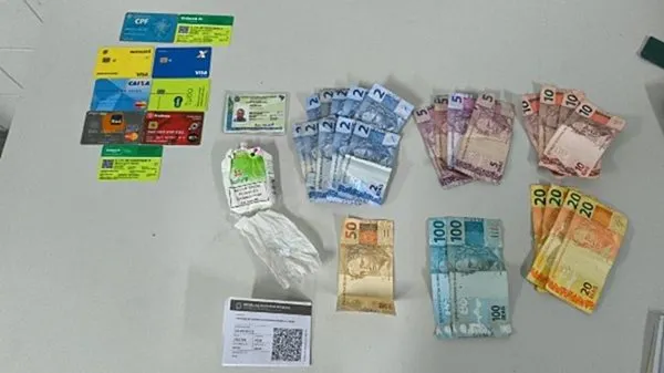 Homem é preso com cocaína após confusão em posto na BR-030 em Guanambi