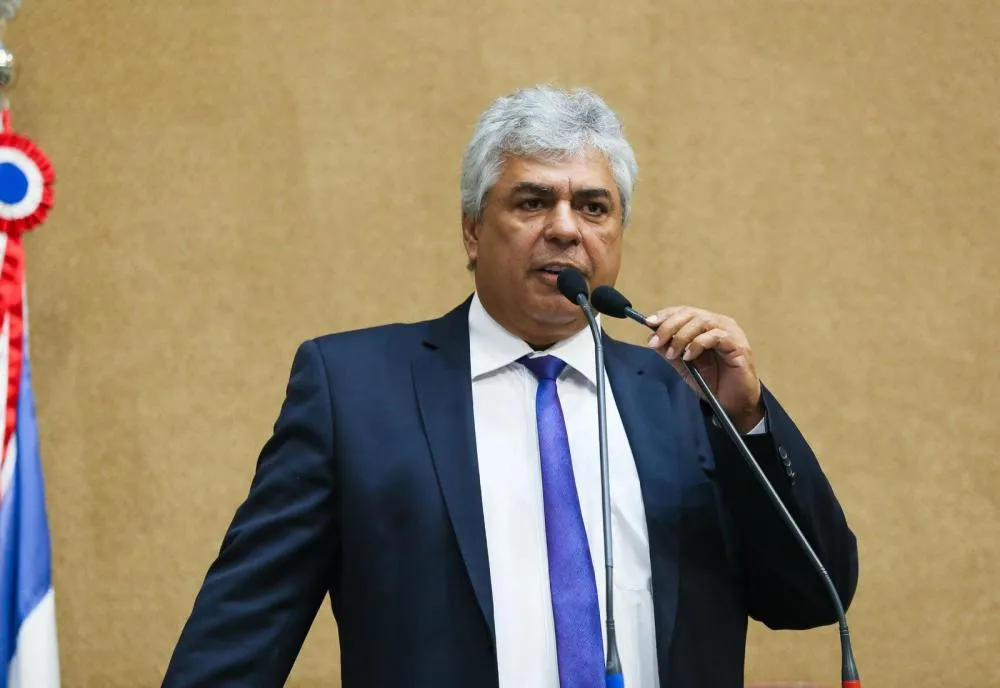 ”De bandidagem, crime organizado e corrupção quem entende é o PT”, diz deputado estadual