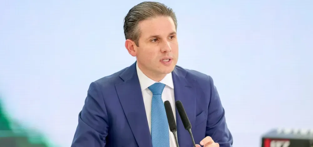 Hugo Motta cria comissão para discutir redução da maioridade