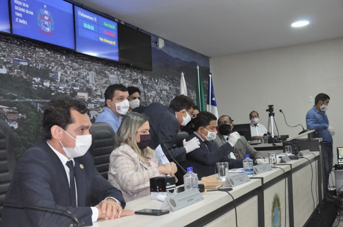 Após denúncia do MP-BA, Câmara de Jequié aprova afastamento de prefeito